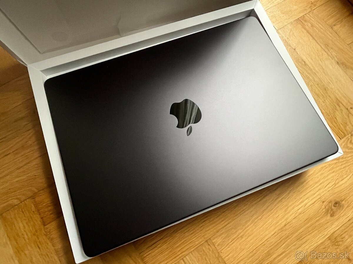 MacBook Pro 14" M4 10C CPU 32GB RAM 2TB SSD