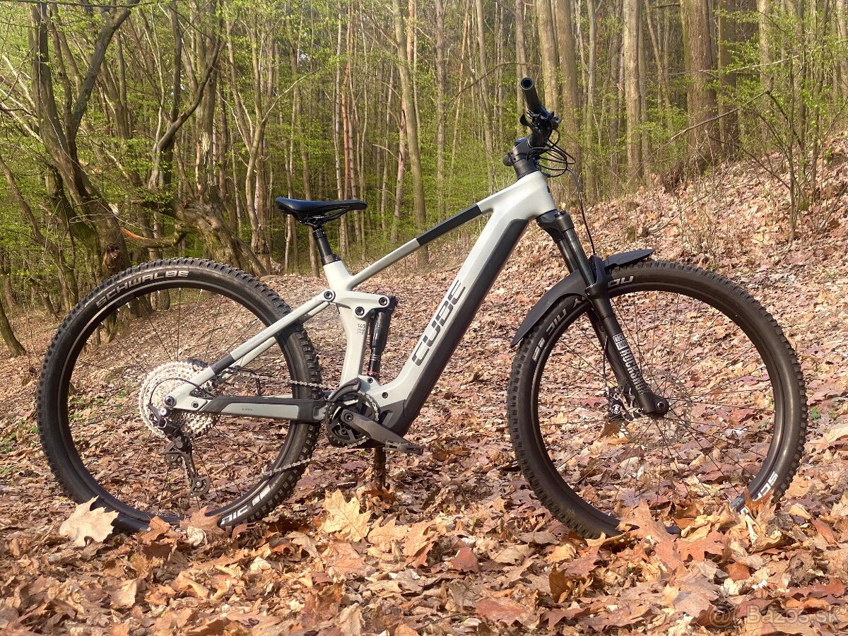 Cube stereo hybrid Pro