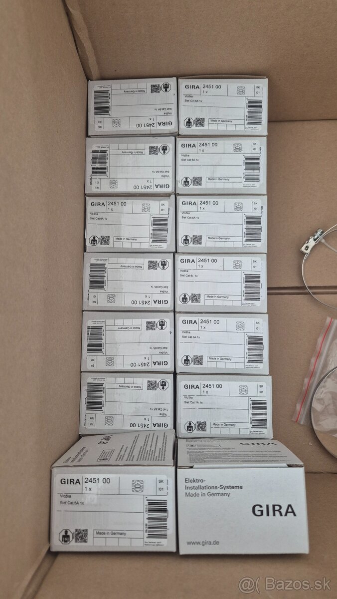 Gira E2, S55, čisto biela