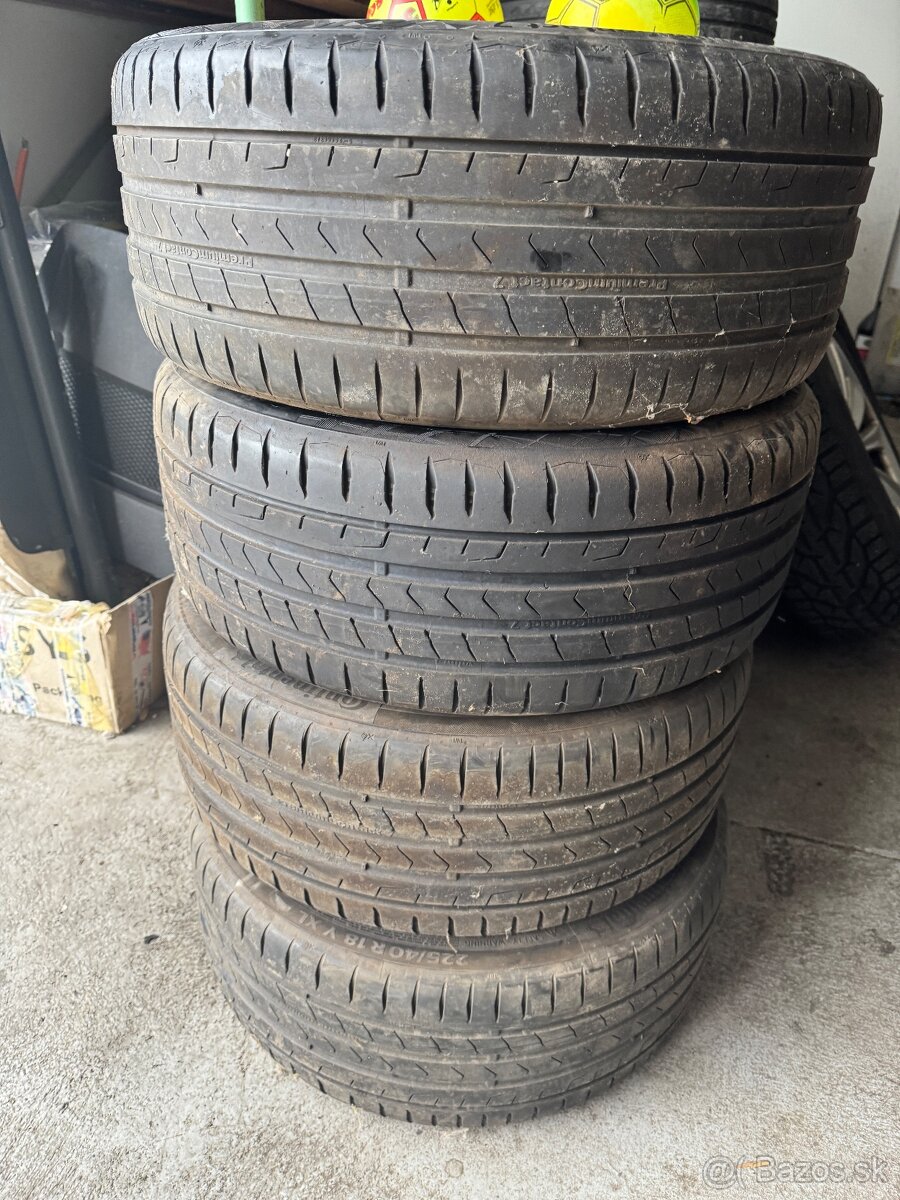 Predám pneu continental 225/40R18