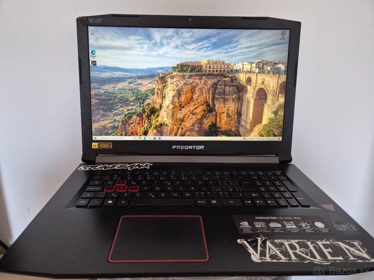 Herný notebook Acer Predator Helios 300 – i5 / GTX 1050 Ti /