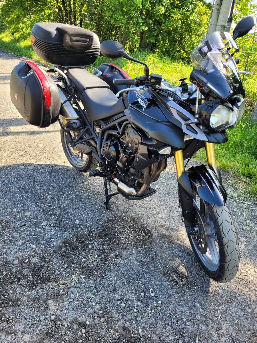 Triumph Tiger 800 XC cestovný paket, ABS
