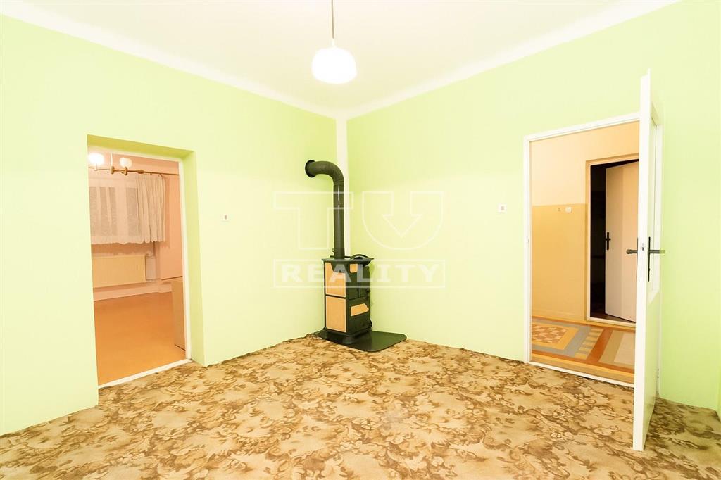 Na predaj 3,5izbový rodinný dom v obci Kamanová, 139m2