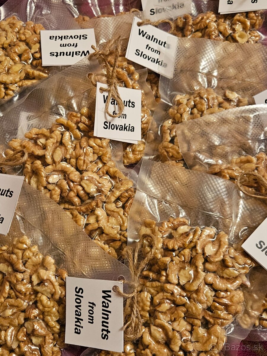 Vlašské orechy lúpané