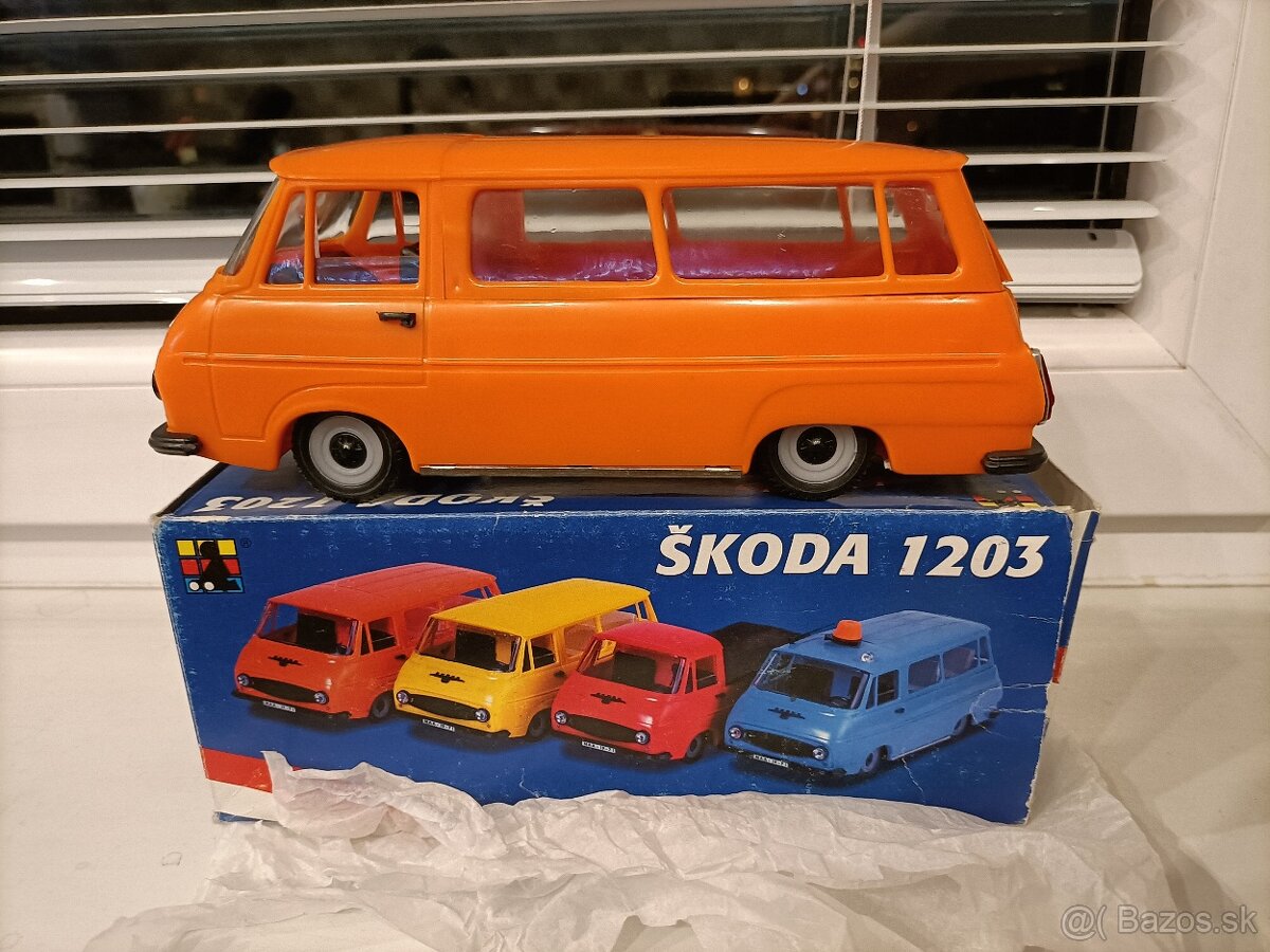 Skoda 1203 kdn stare hracky Ulozenka