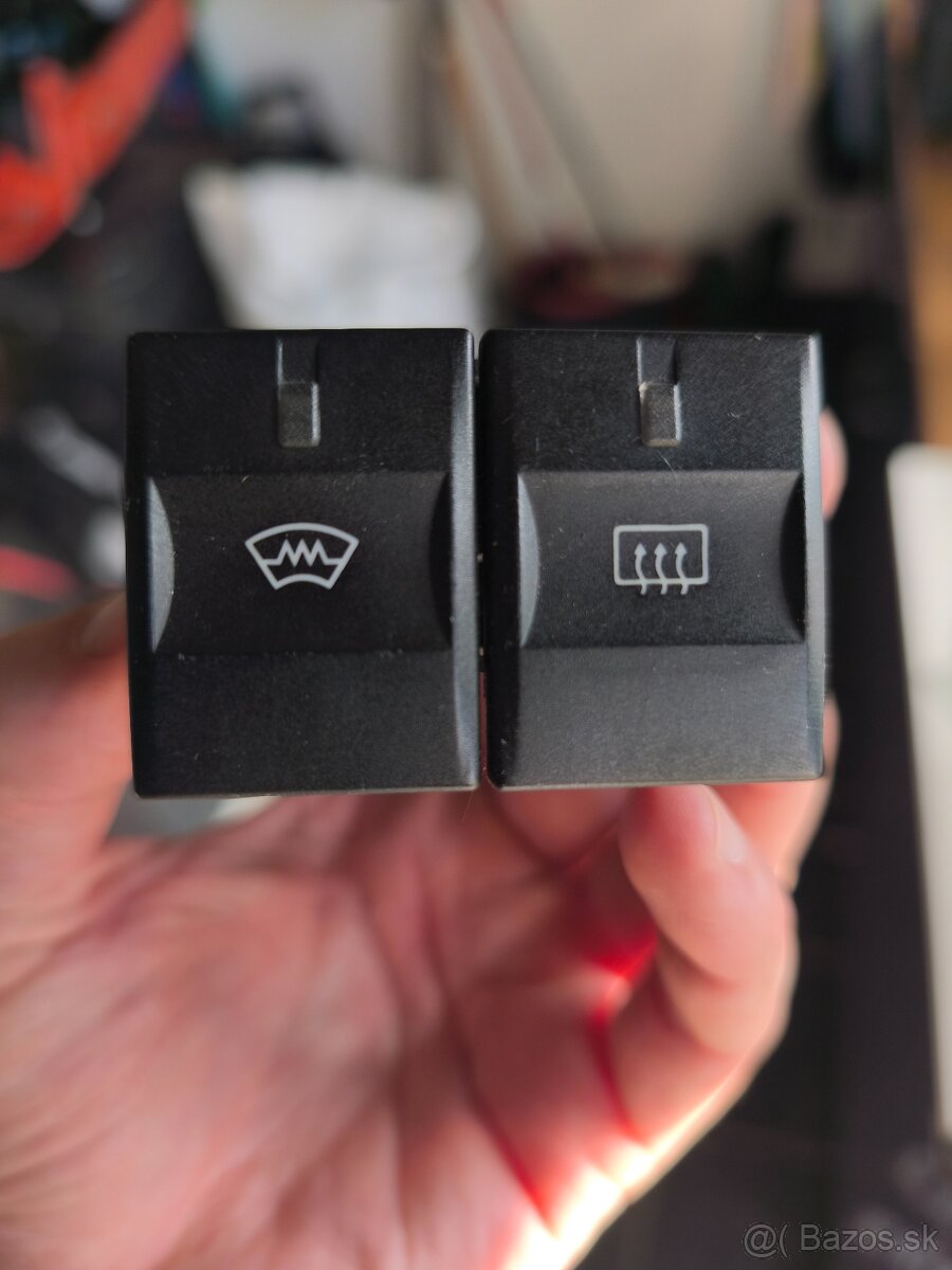 Spínač vyhrievania skla Ford Mondeo