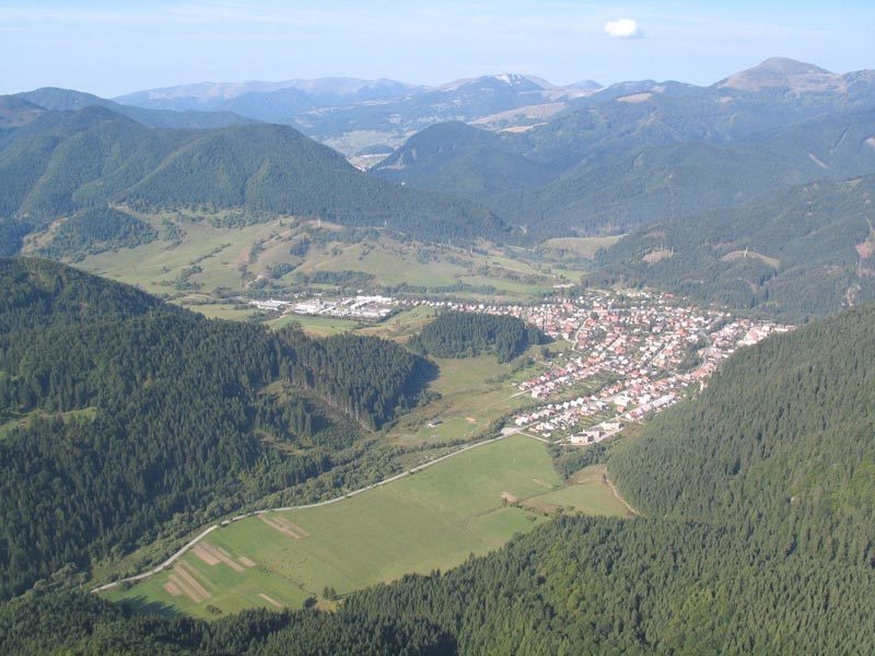 Kupi.m pozemok v Liptovskej Osade ponúknite