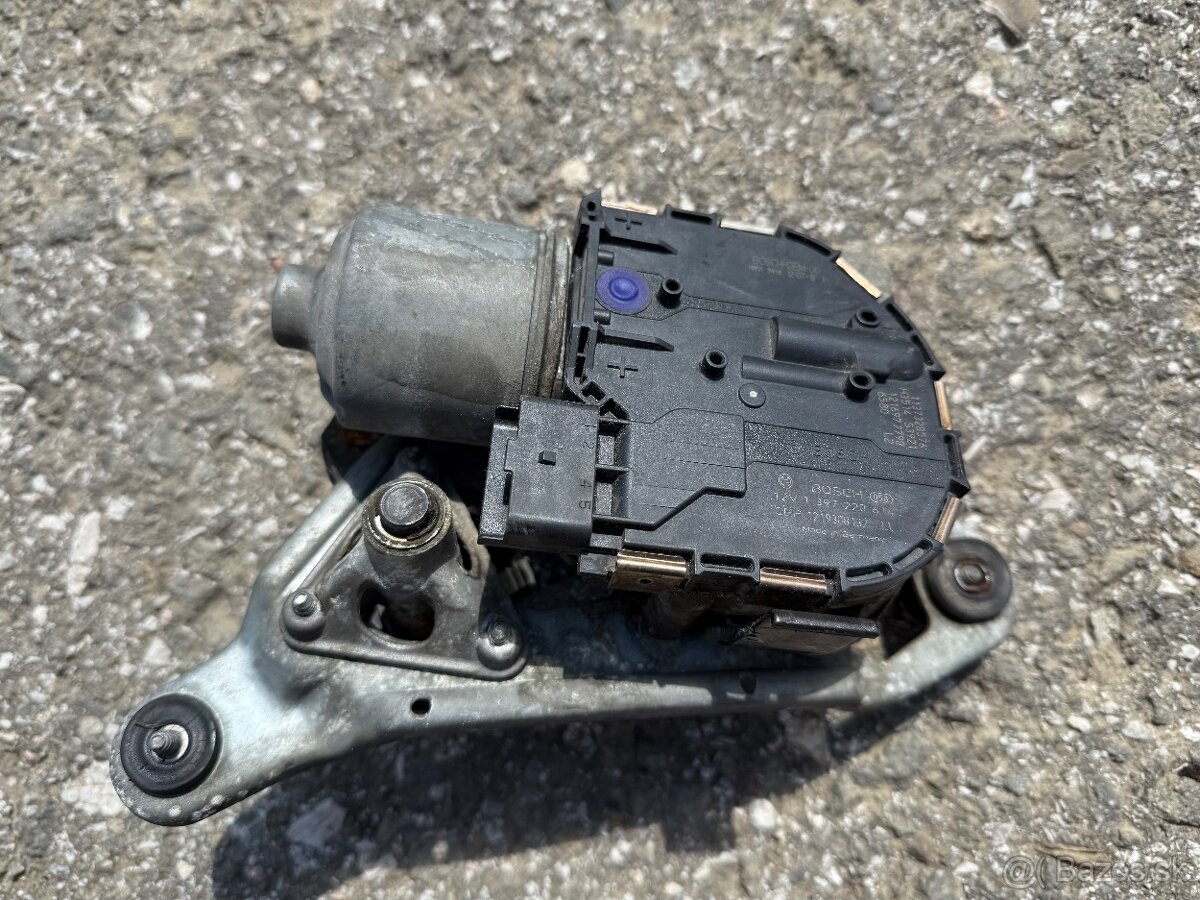 Mechanizmus pravého stierača Peugeot 508 G9677472580
