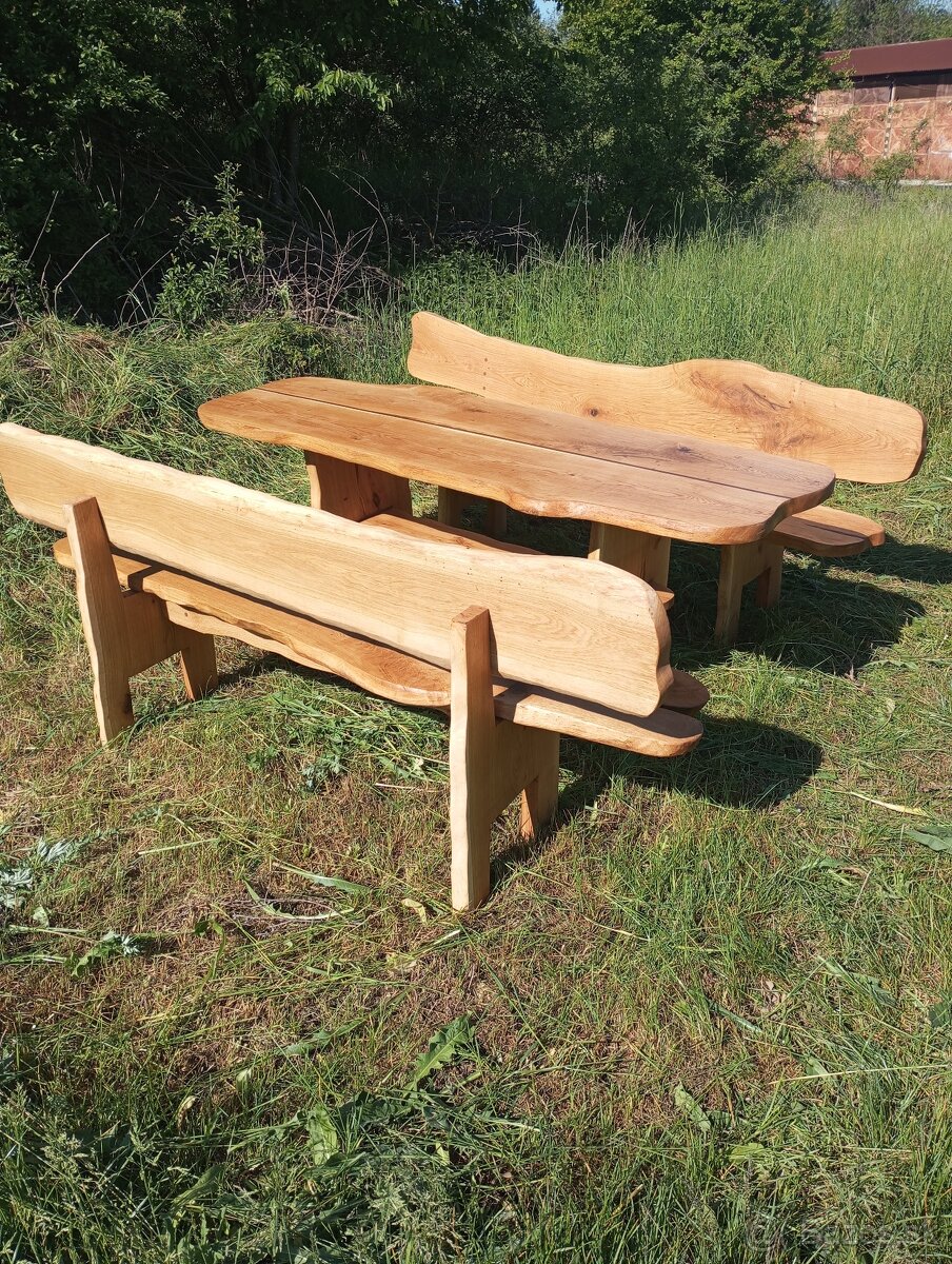 Set z dubovej dreva