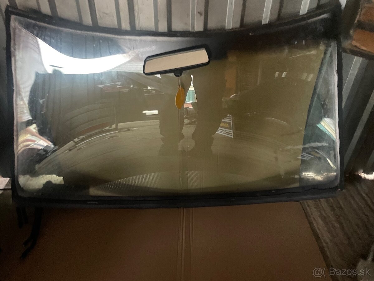 Fabia 2 čelne sklo