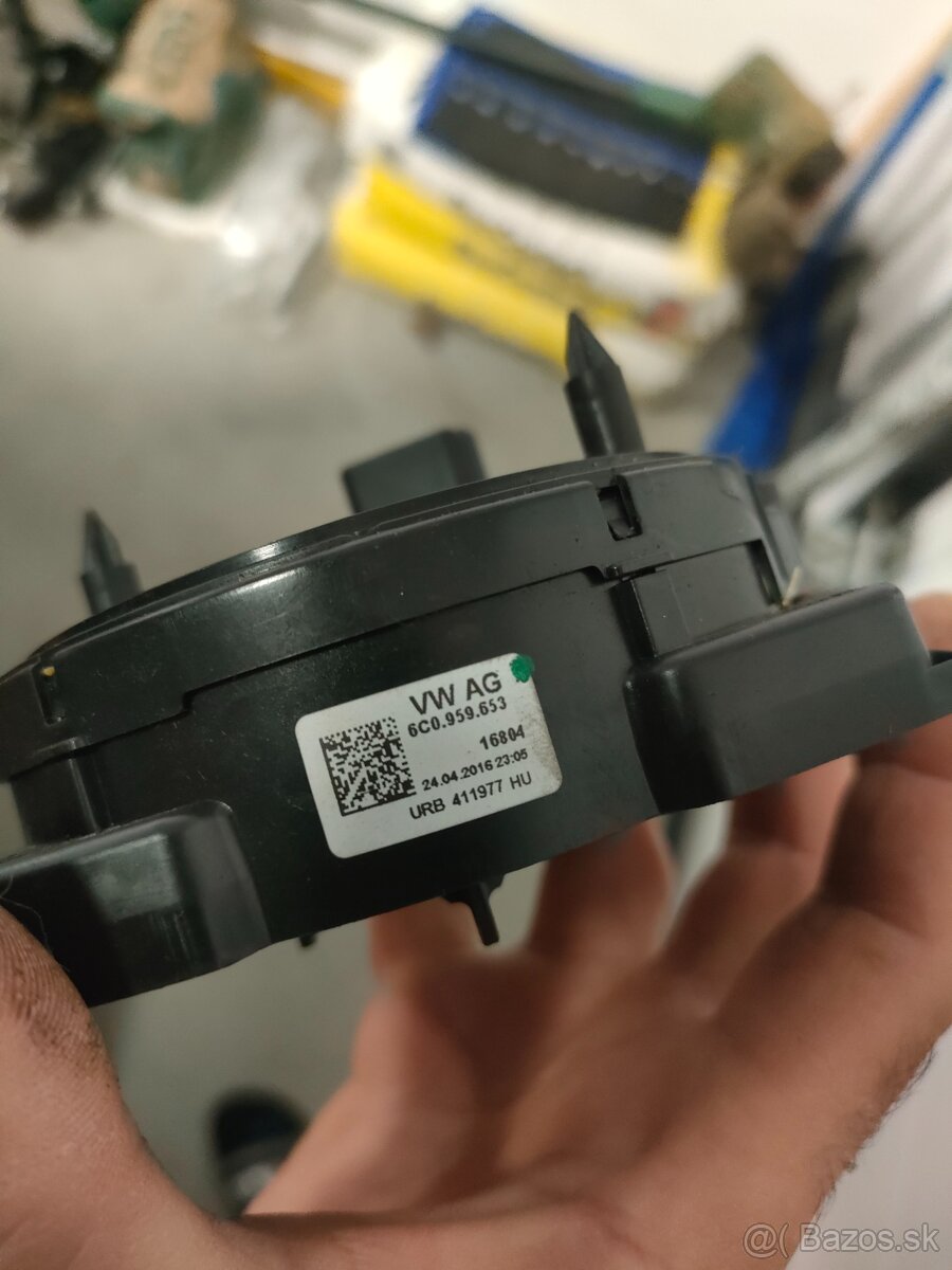 Podvolantovy kruzok 6C0959653