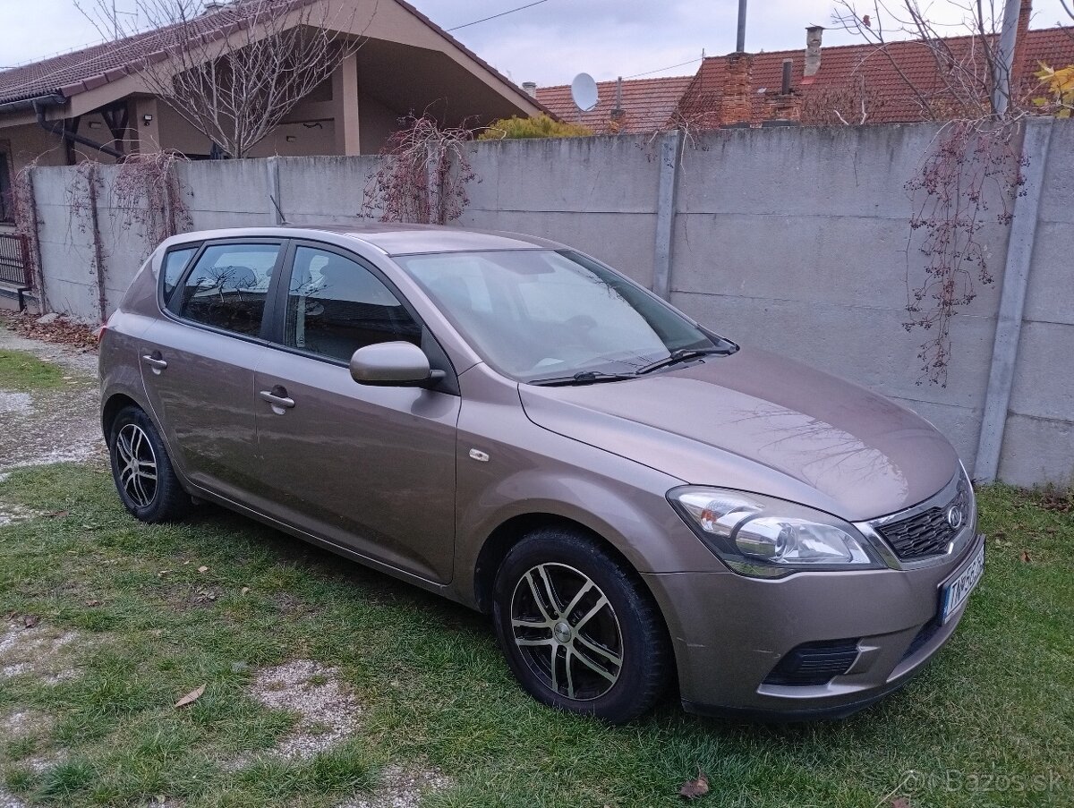 Kia Ceed 1.6 benzin 2011