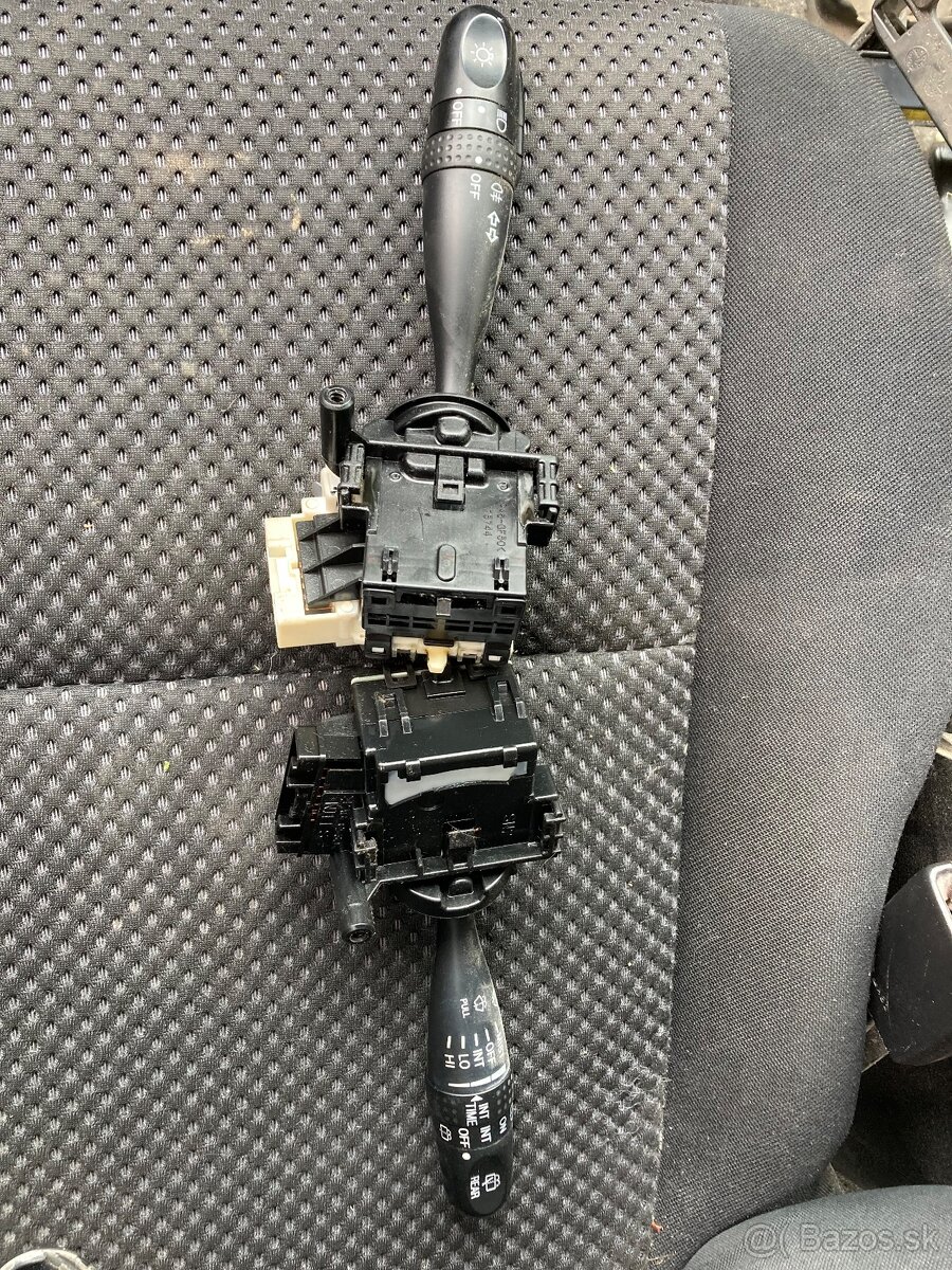 Páčky pod volant Suzuki Grand vitara 2008