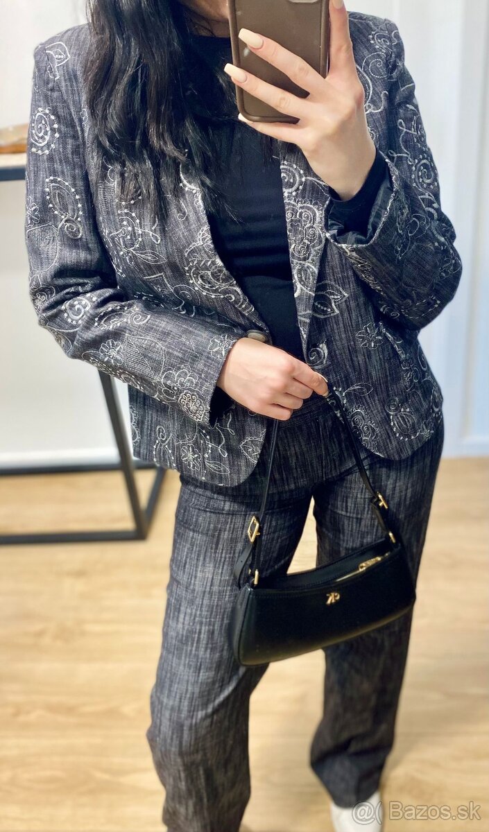 Dámsky nohavicový kostým č.38