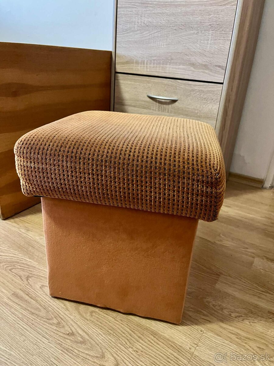 Taburetka 38x38x38cm