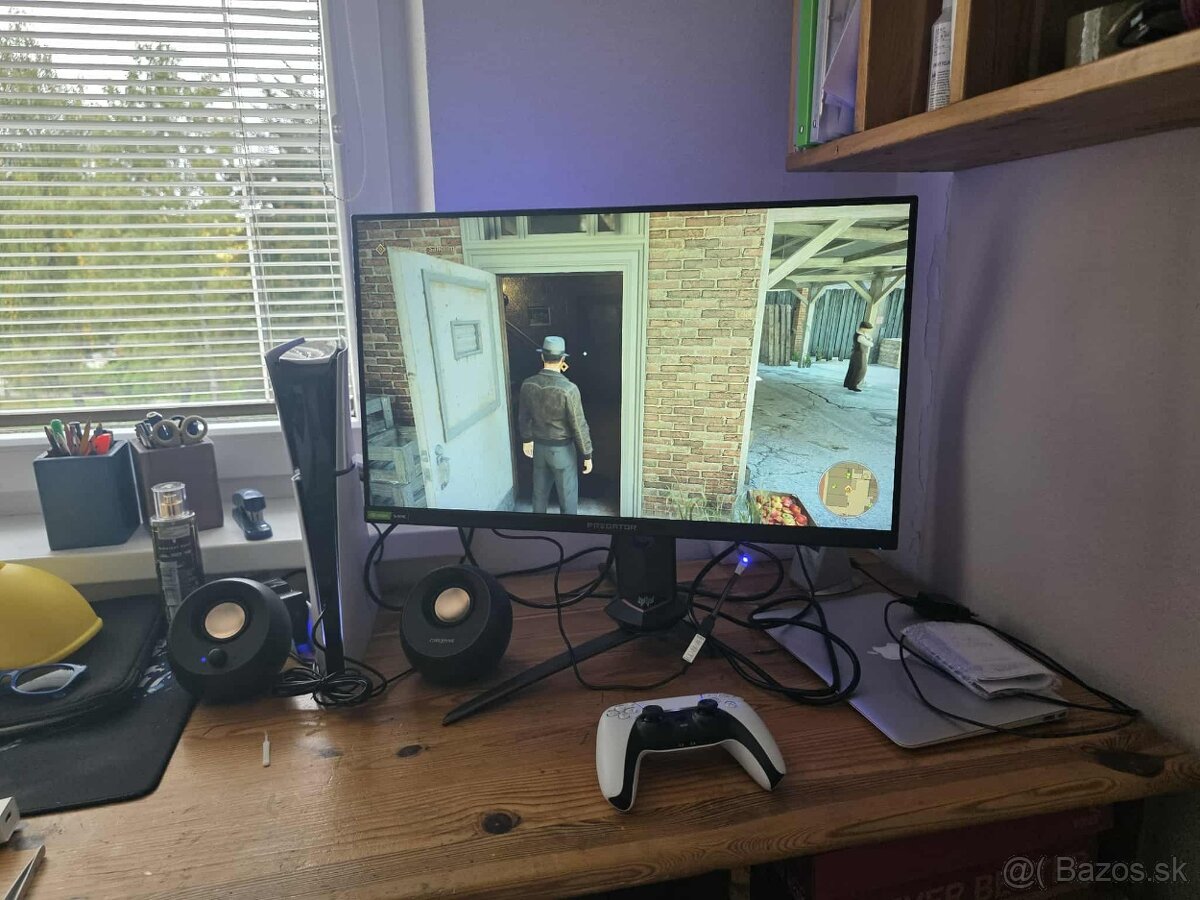 Predám PS5 s hernym monitorom.