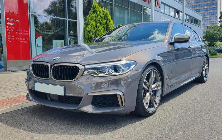 BMW G30 - mriežky / ľadvinky / grill