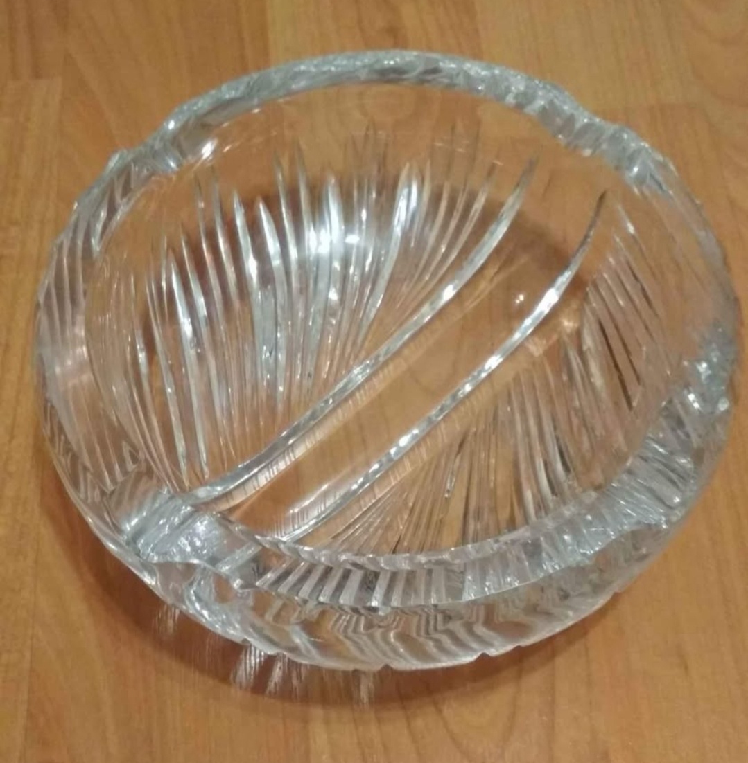 Krištáľový popolník