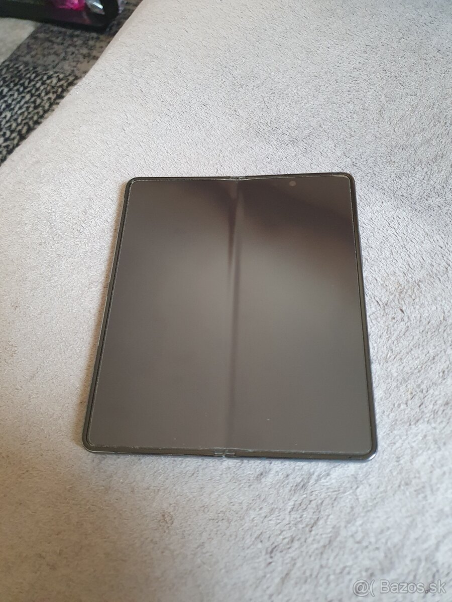 Predám Samsung Galaxy Z Fold 4 farba Grey