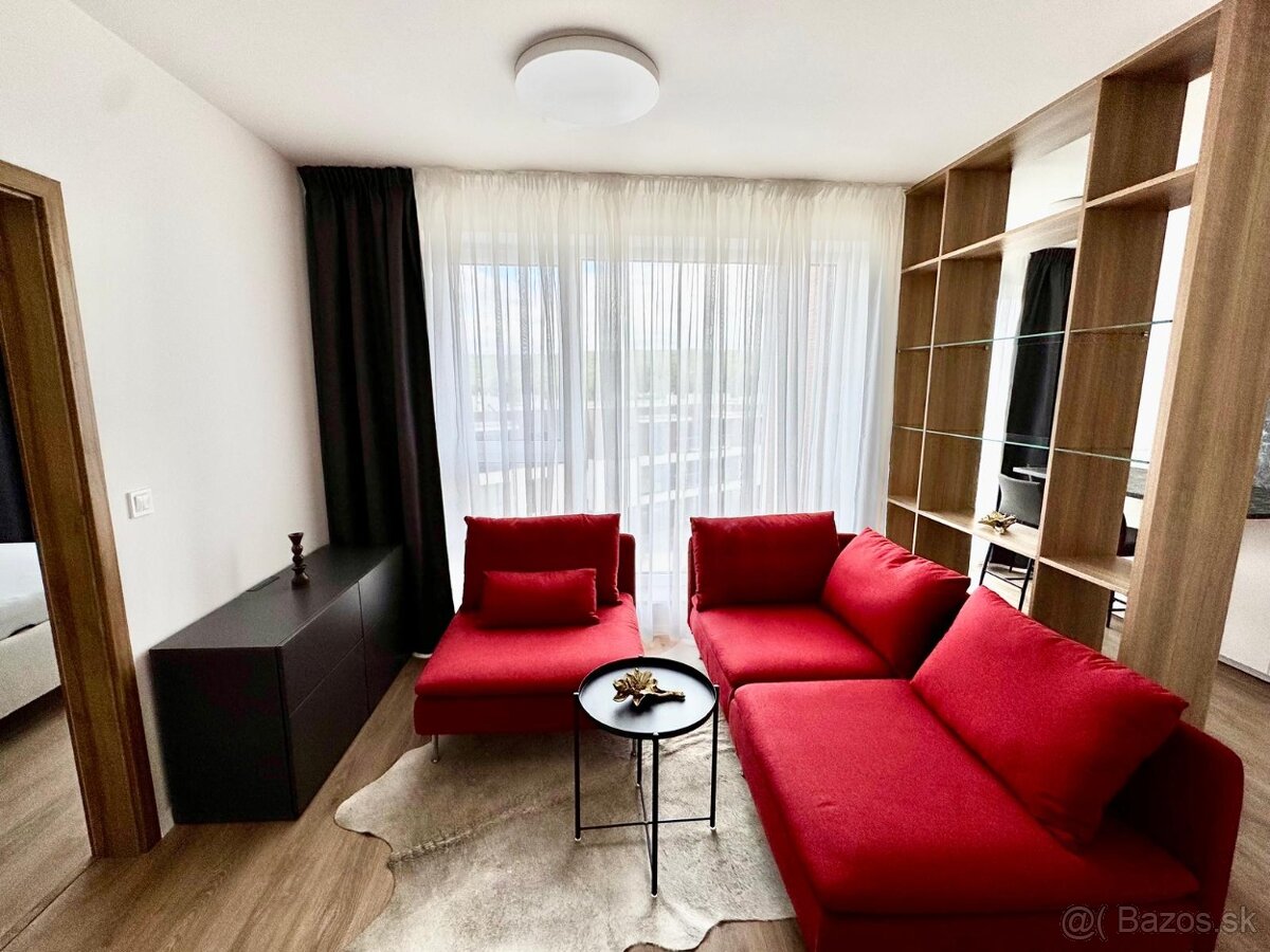 Predám 2 izb. byt Lorinčík Háje, parking, pivnica