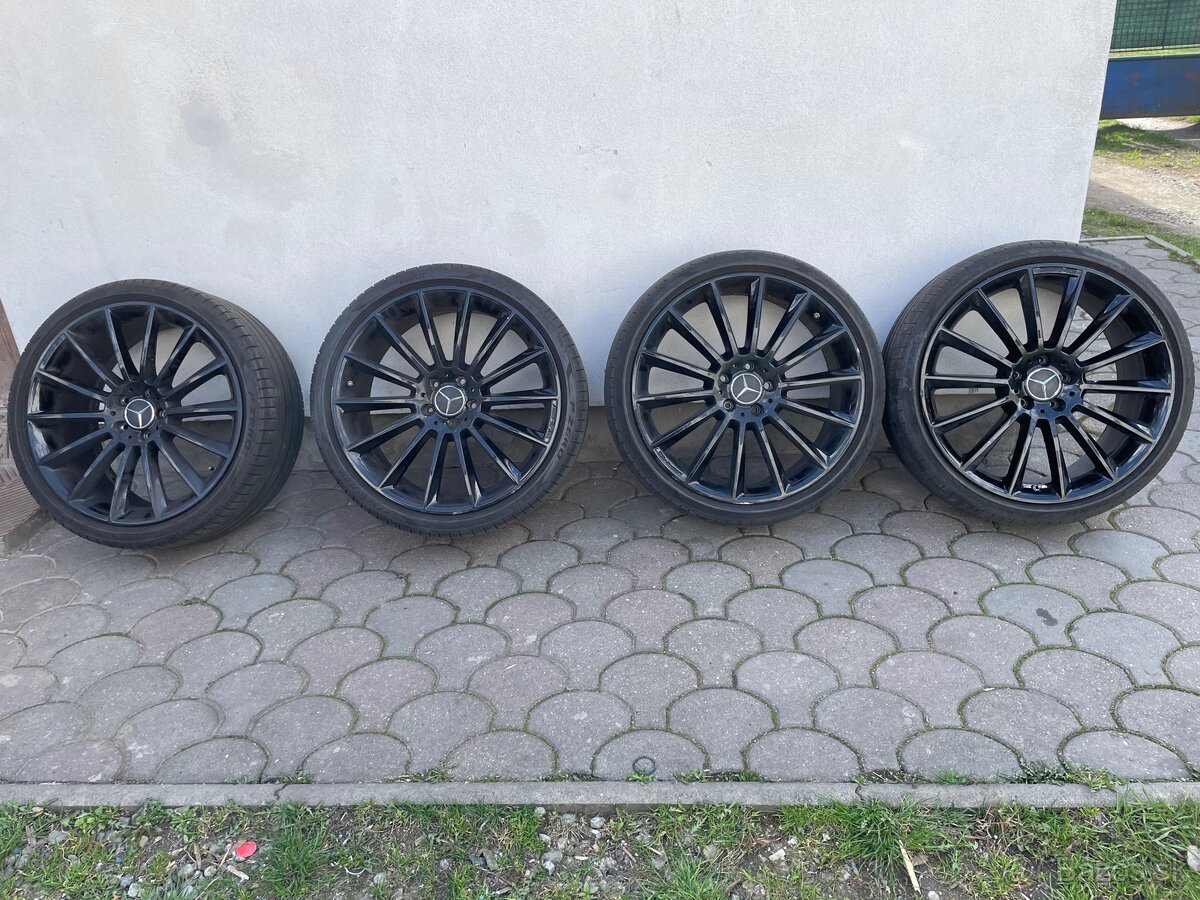 Elektróny AMG