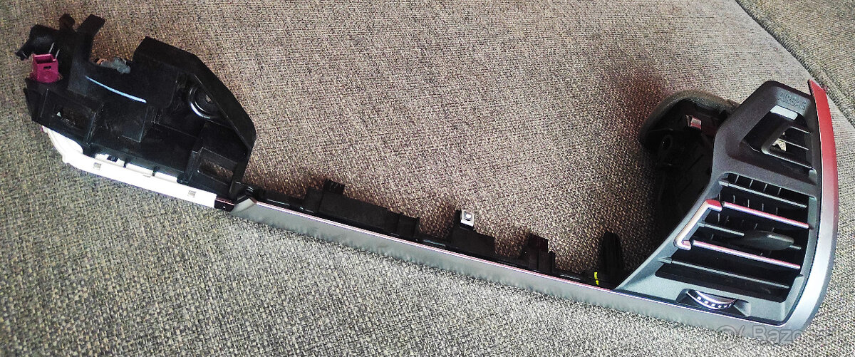 výduch klimatizácie na BMW