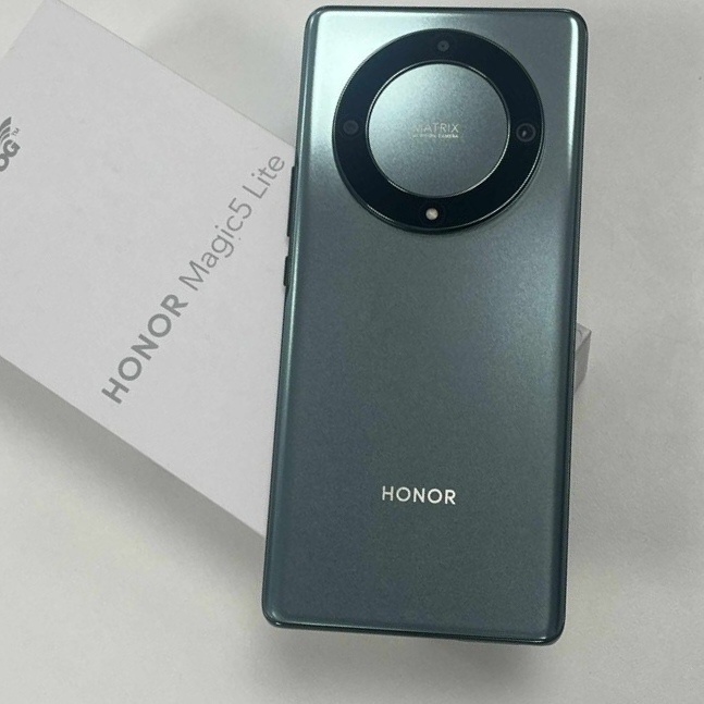 Hobit magic 5 Lite malo používaný