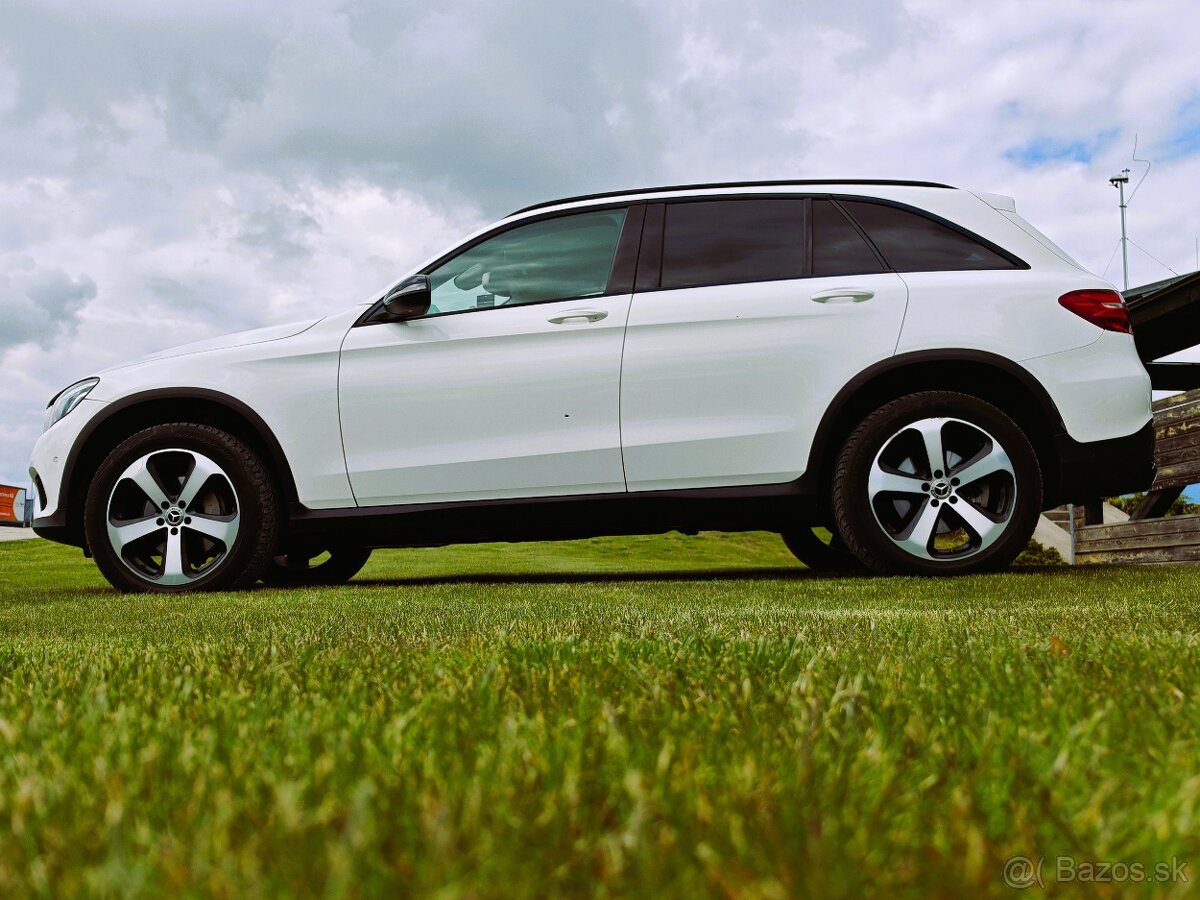 MERCEDES-BENZ GLC 250 D 4MATIC -EXCLUSIVE-SLOVENSKE-NADHERNE