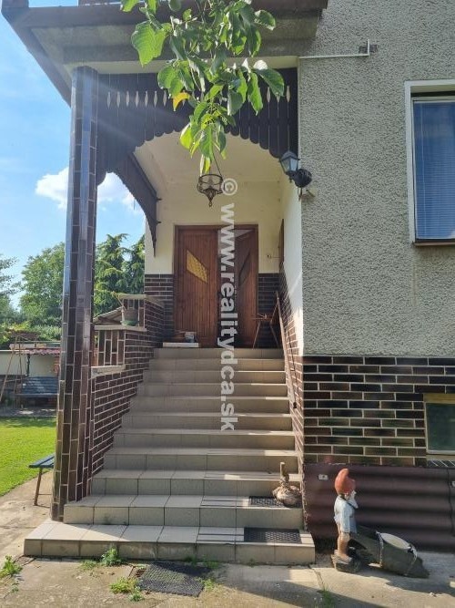 Predáme rodinný dom v Dolných Ozorovciach
