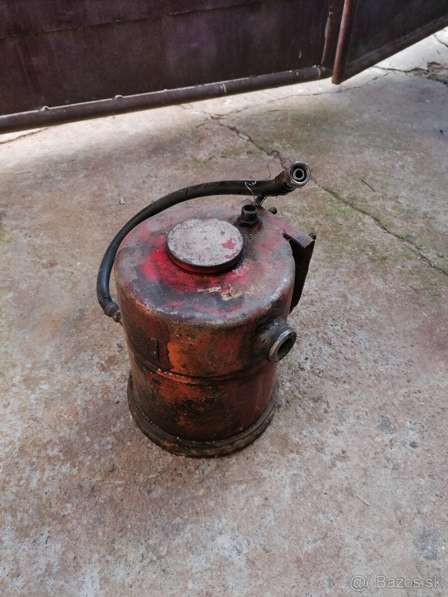 Predám nádrž na hydraulický olej