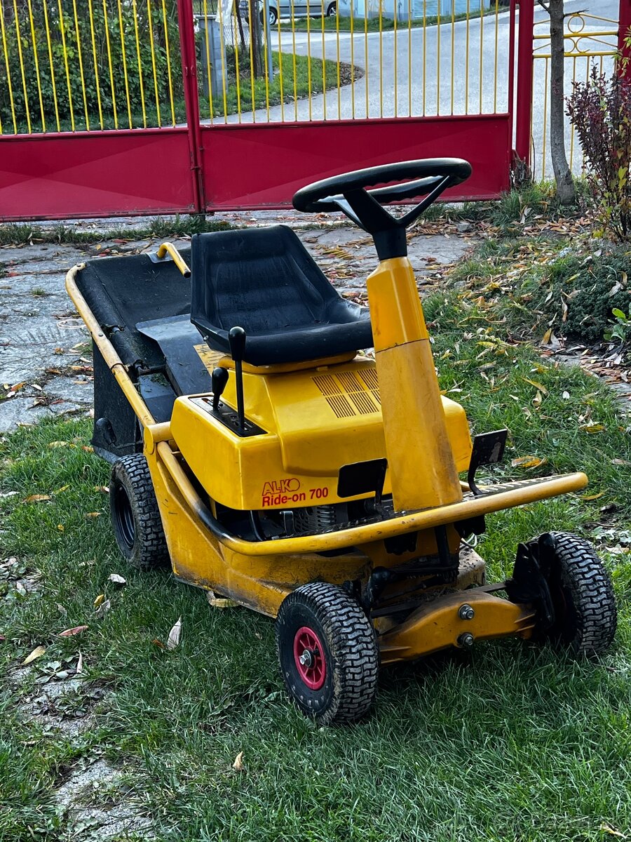 Traktor kosačka, Alko 700