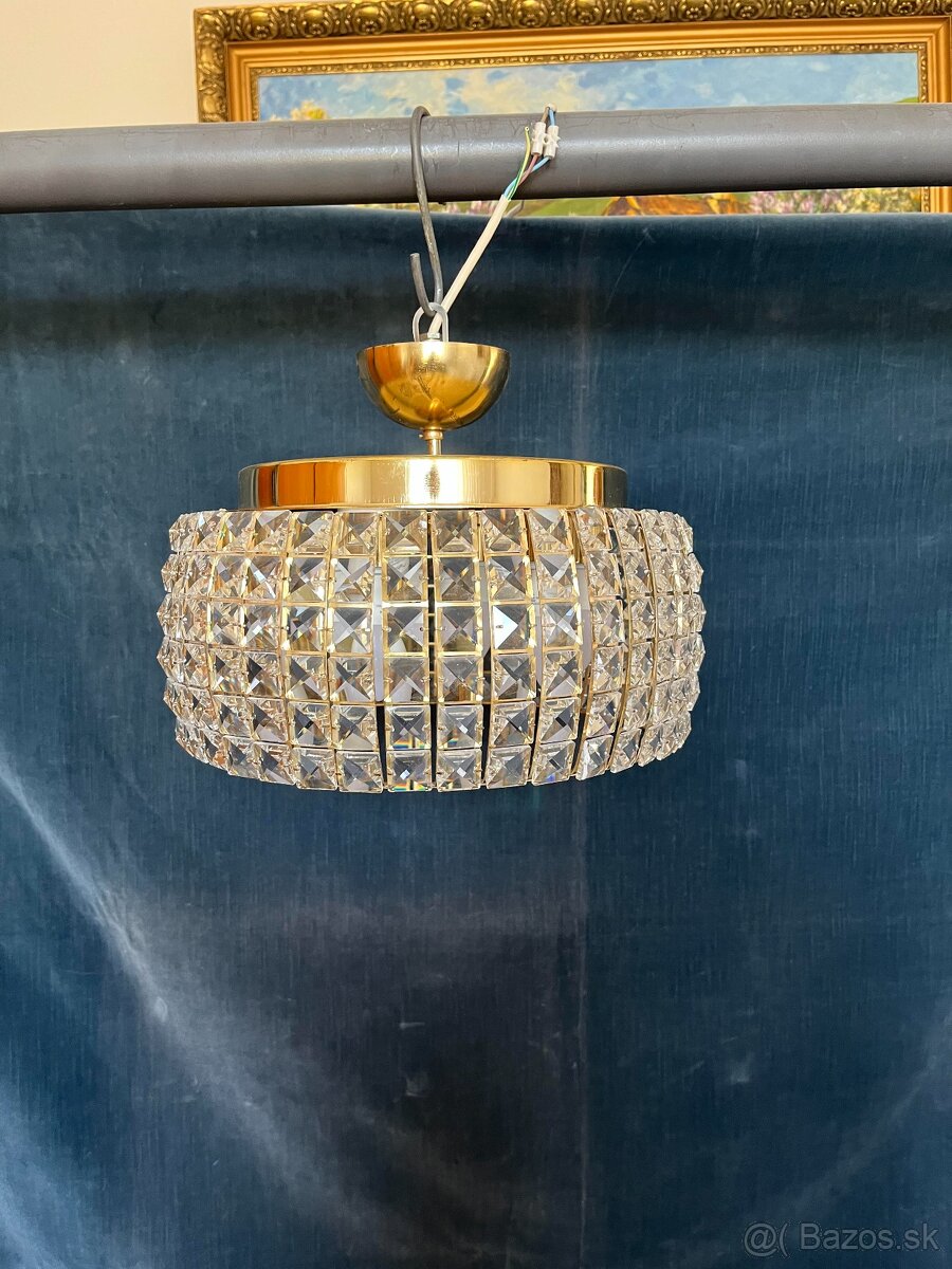 Krištáľový luster stropnica