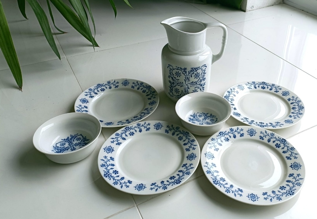 Džbán, misky a taniere