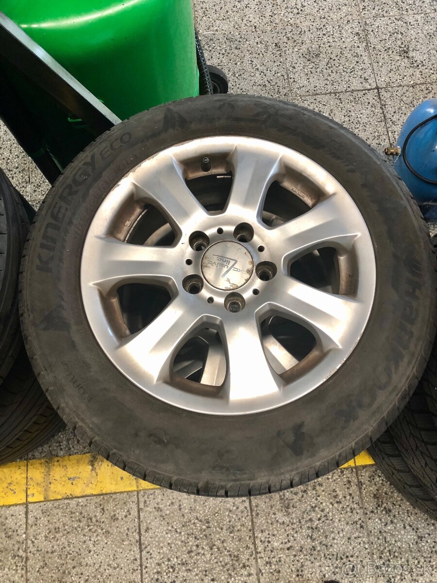 Hliníkové disky R15 + pneu 185/65 R15 na MERCEDES-BENZ