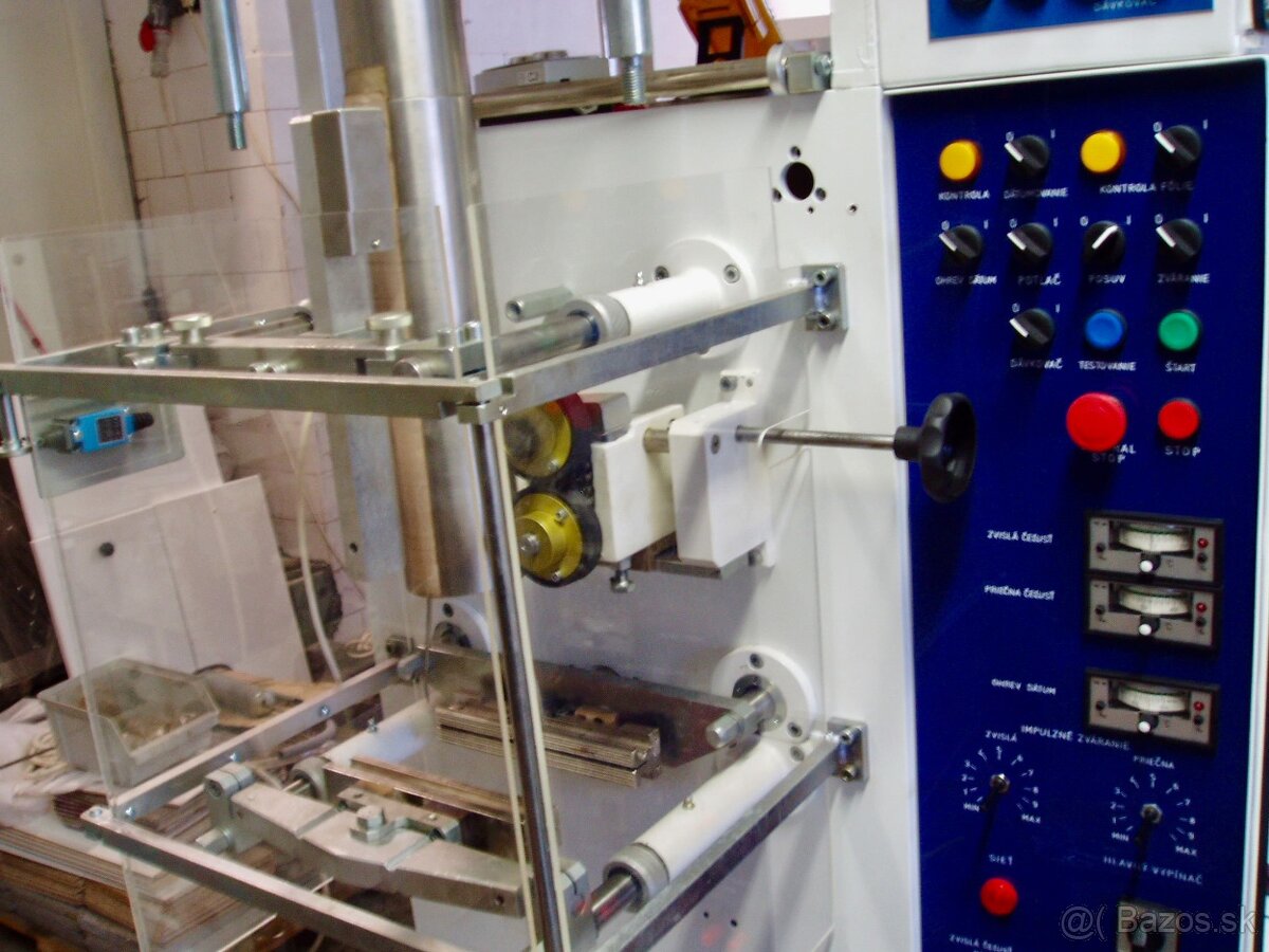 BTH 41 vertikálny baliaci stroj