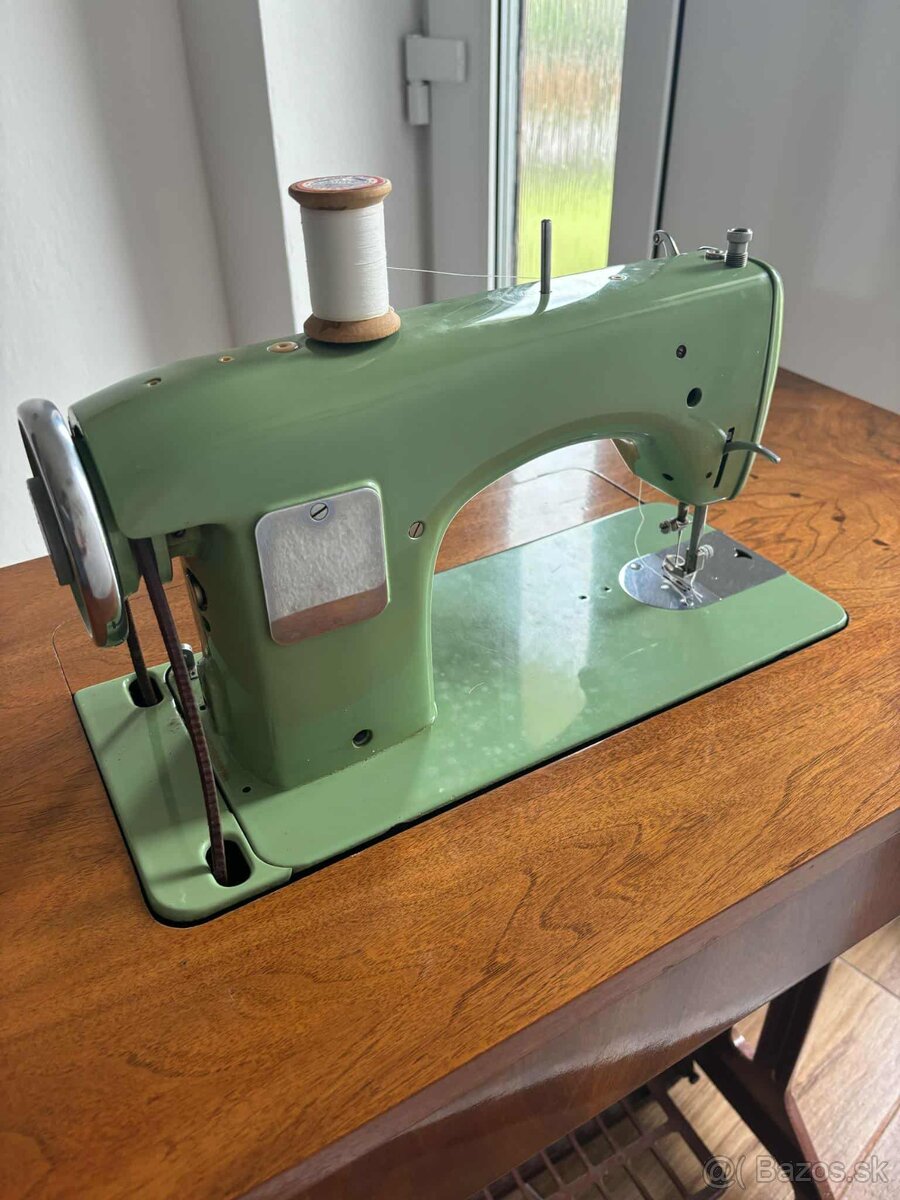 Šijací stroj Minerva