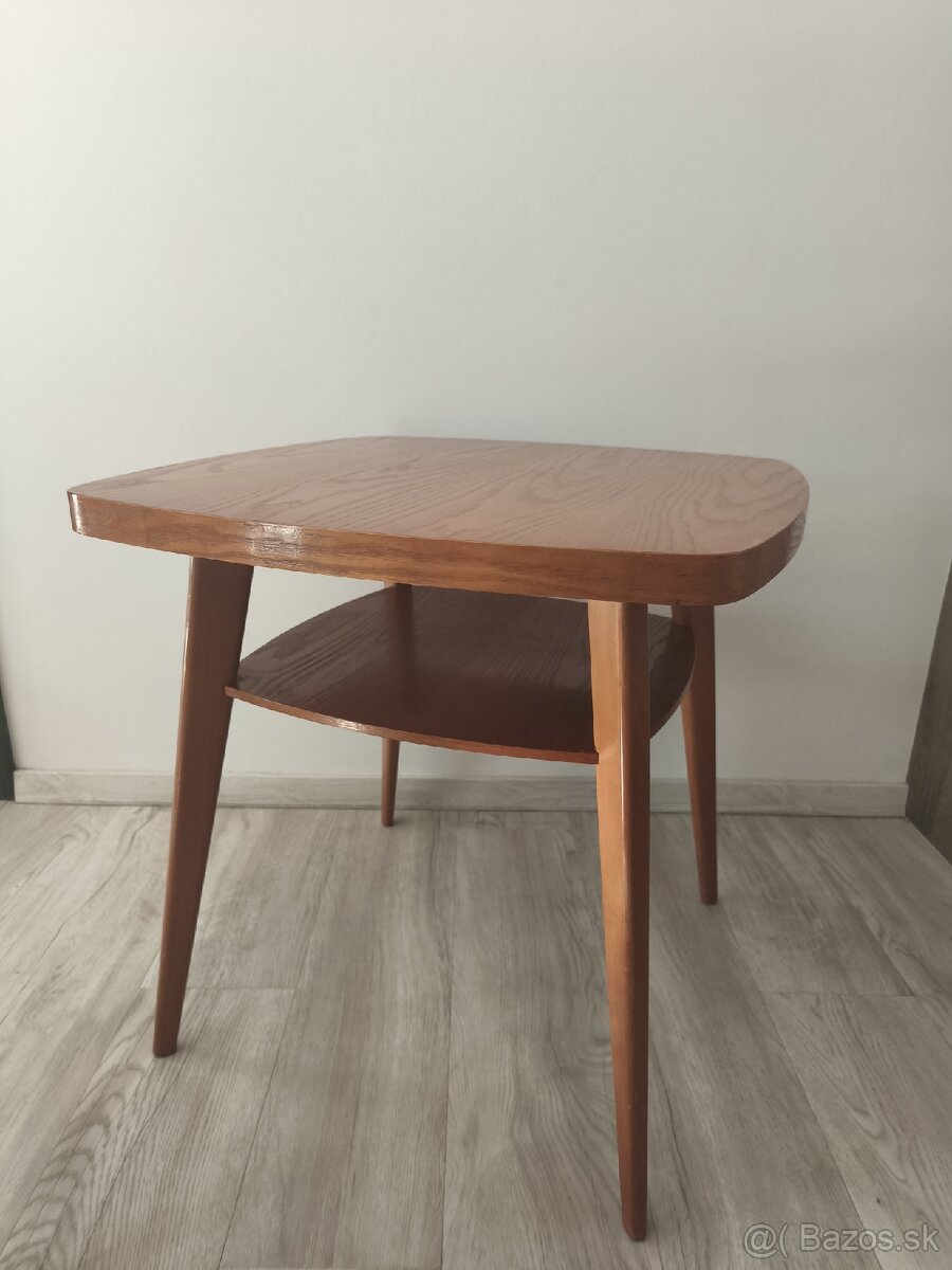 retro stolik