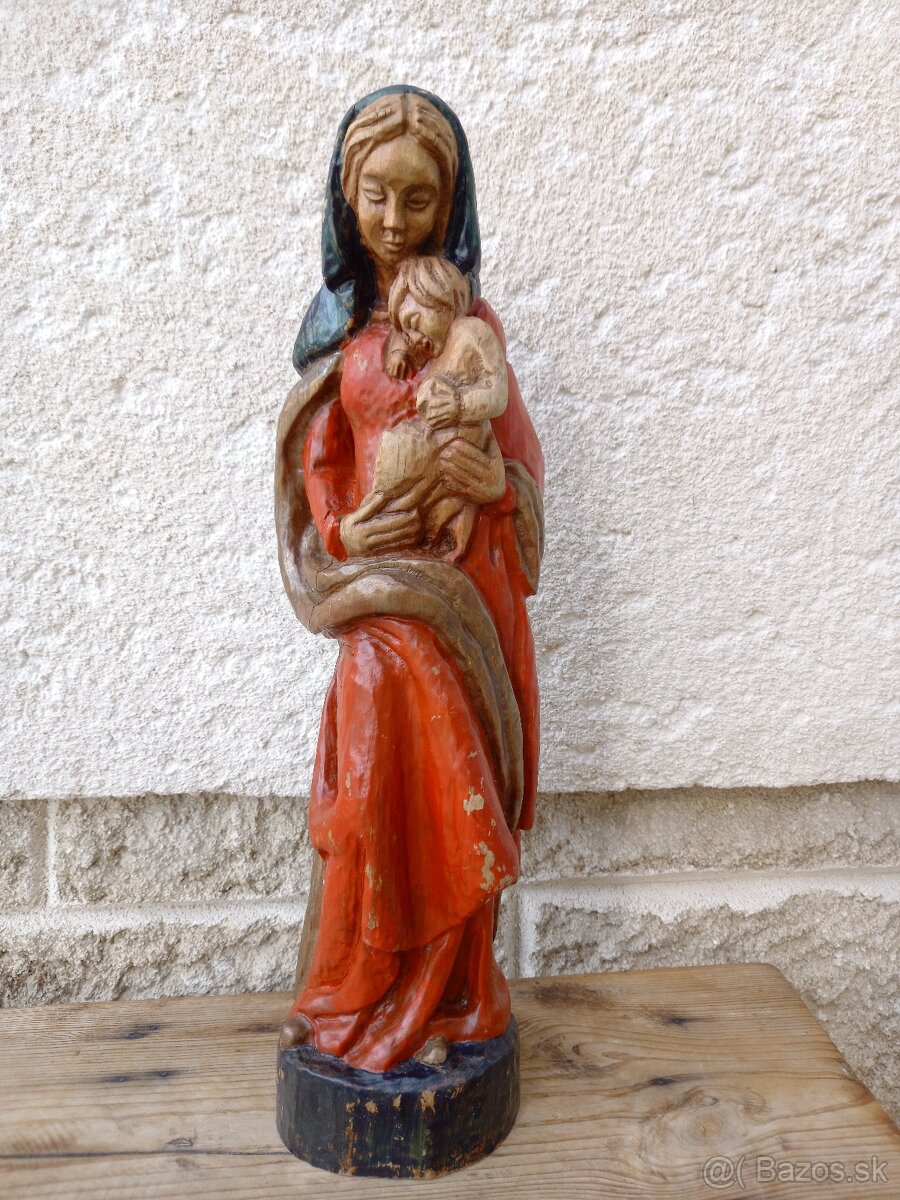 Madona drevorezba