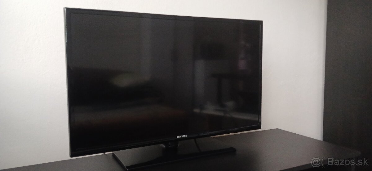 Televizor Samsung UE32EH4003WXBT
