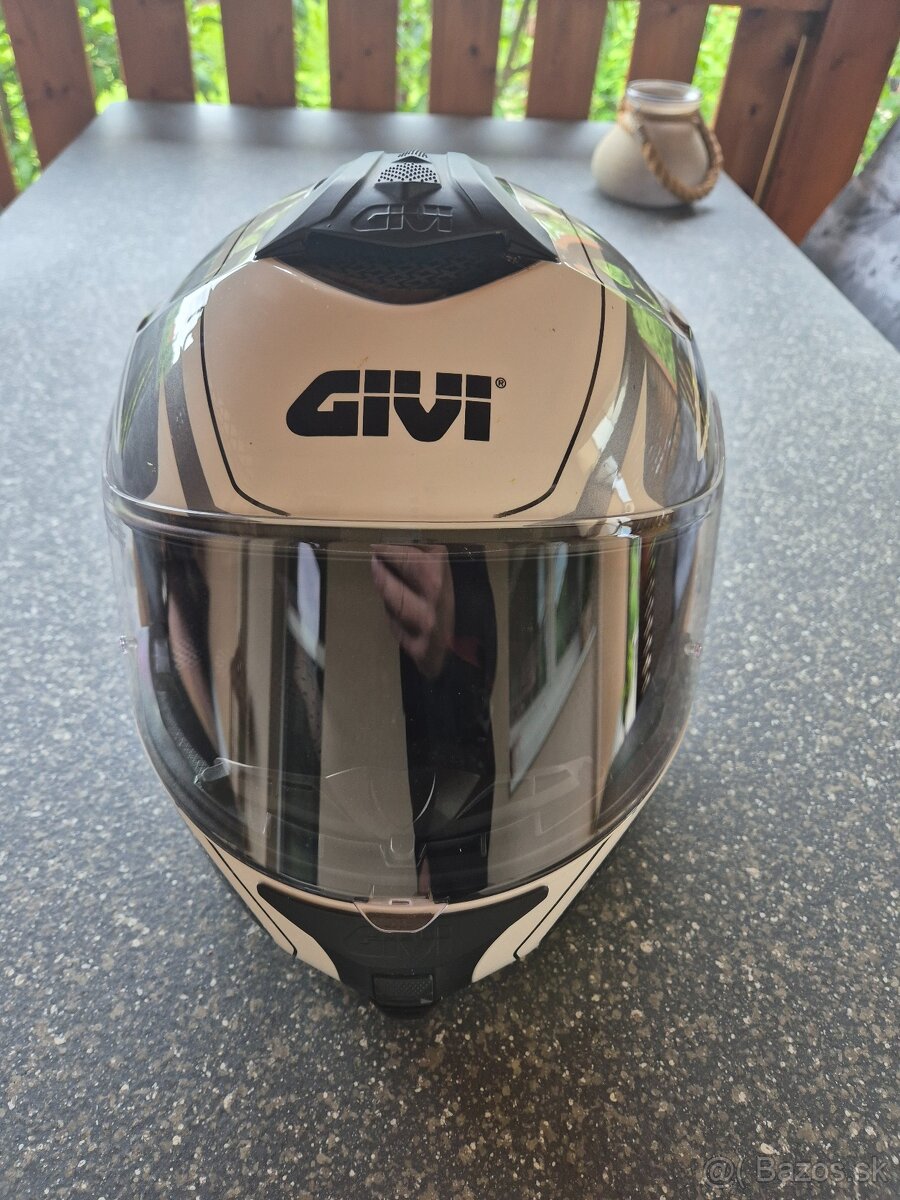 Dámska helma Givi