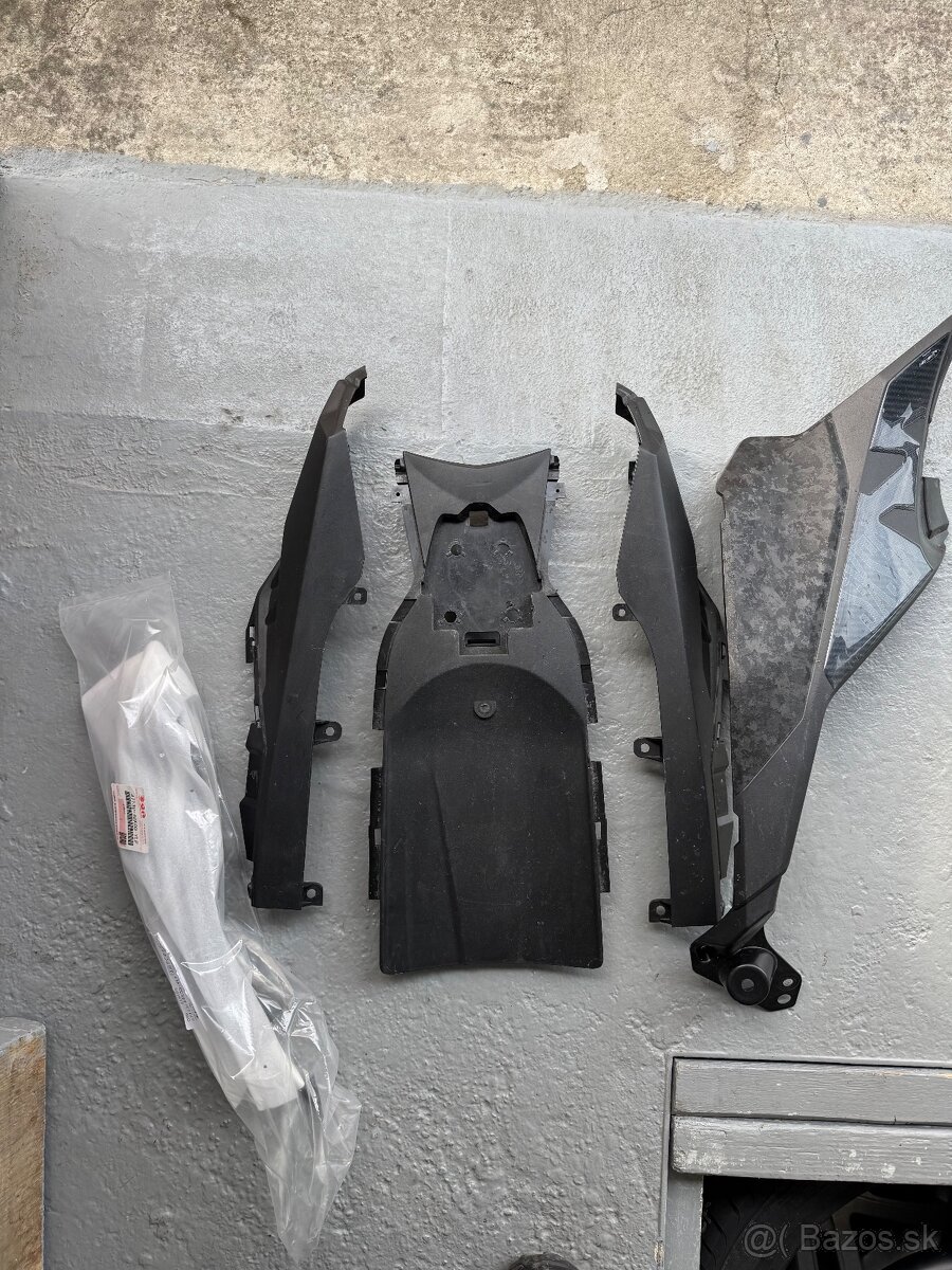 Suzuki GSXS 1000 2022 - 2025