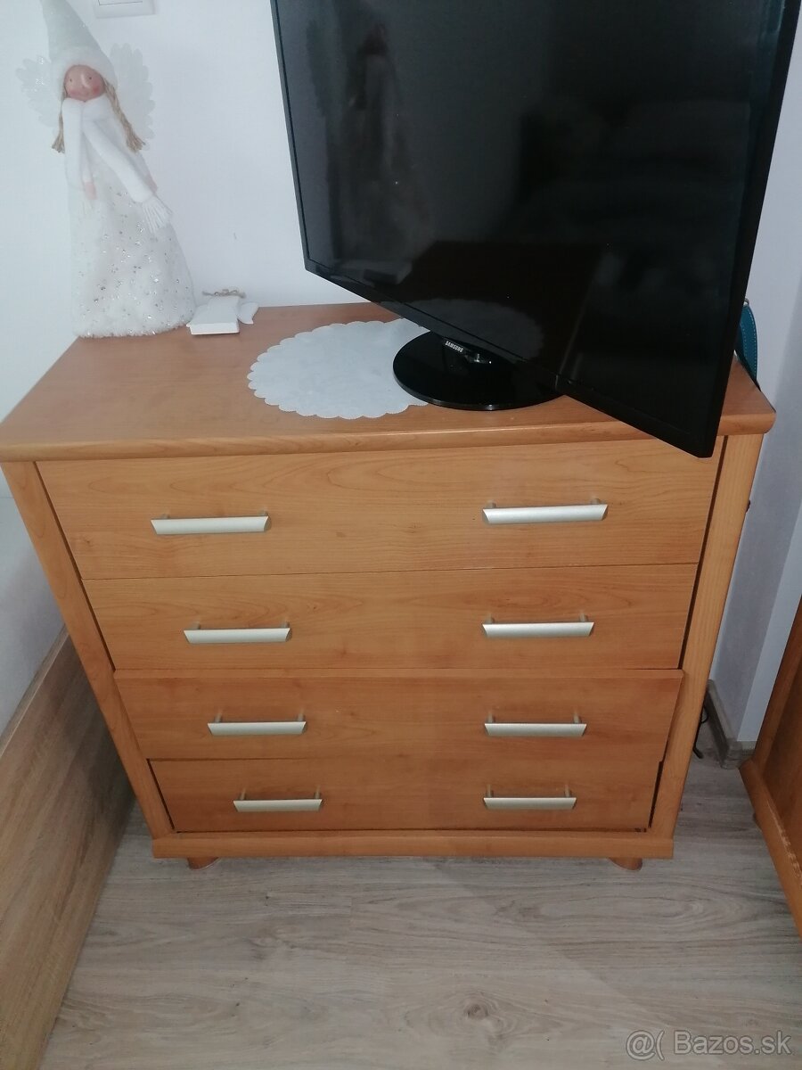 Predám skriňu a komodu
