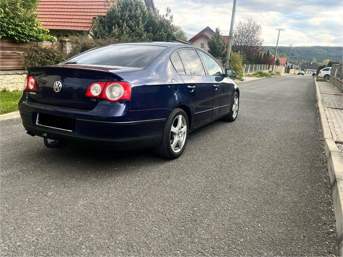 .Volkswagen Passat.