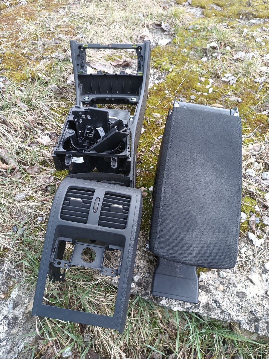 Sedačky Passat B7