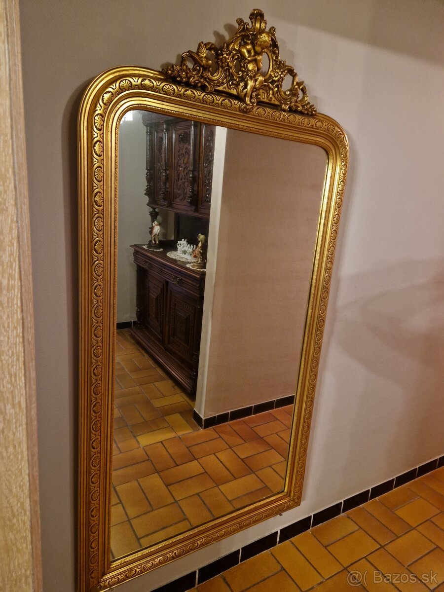 Krasne starožitné zrkadlo drevené