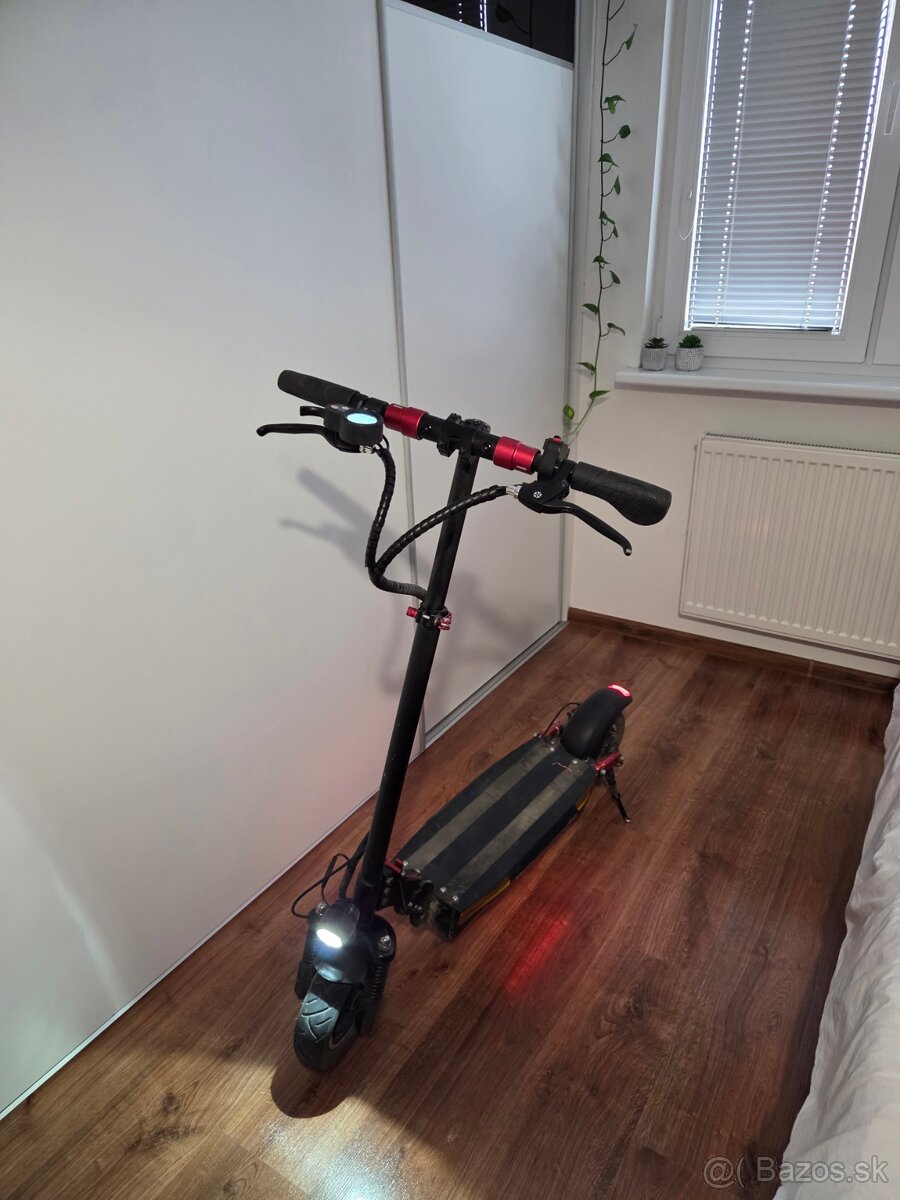 City Boss GV5 ČISTO NOVÁ BATÉRIA