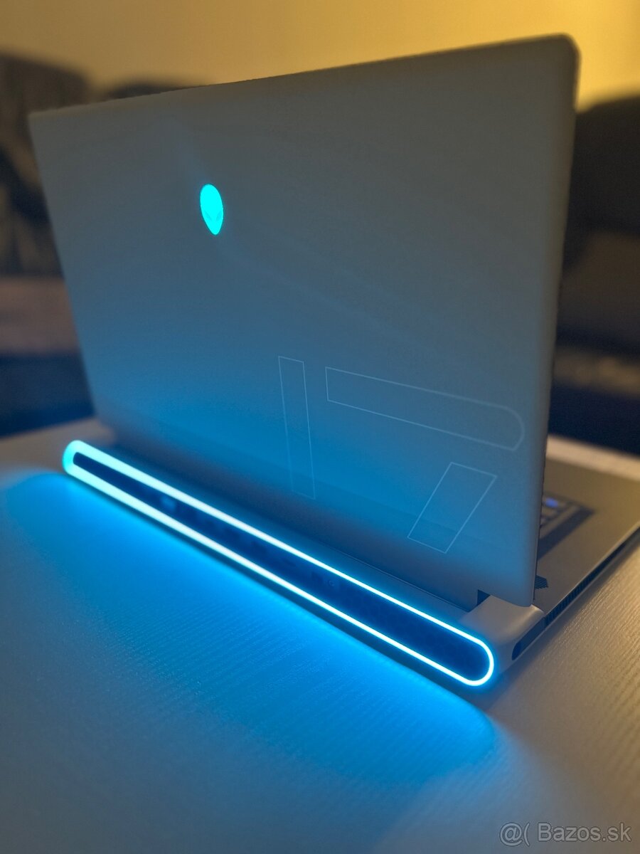 Predám herný notebook Alienware x17 R1 – i9 / RTX 3080 / 32G