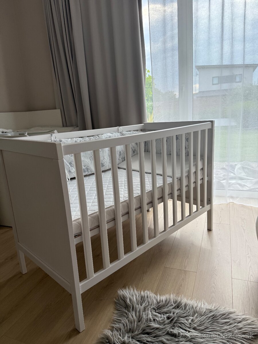 Detská postielka Ikea s príslušenstvom