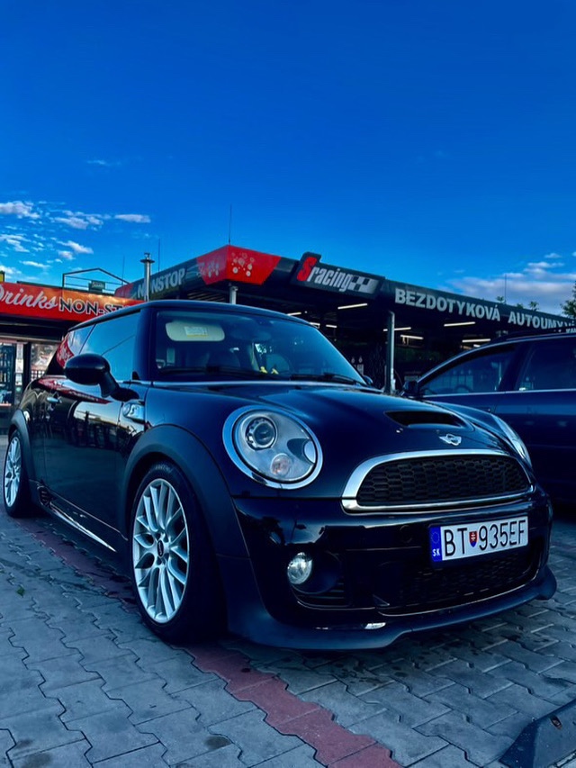 Mini Cooper S JCW aeropacket.