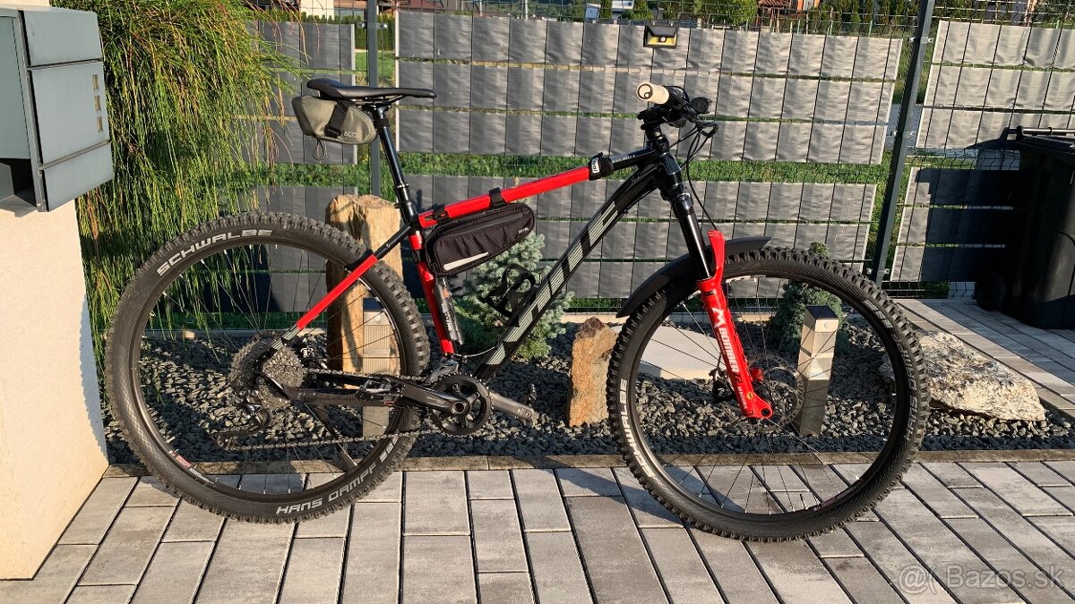 White XC Pro, 29, Marzocchi, Magura, XT, hard tail